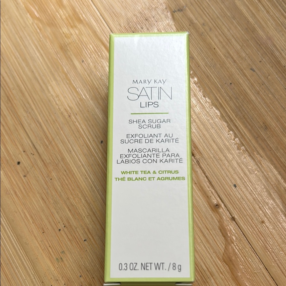 Mary Kay White Green & citrus Satin Lip sugar scrub